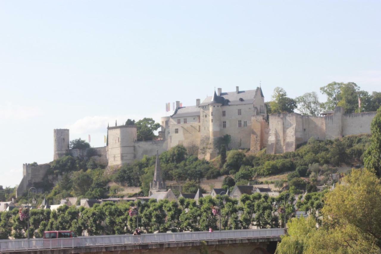 La Maison Rouge Chinon Exterior photo